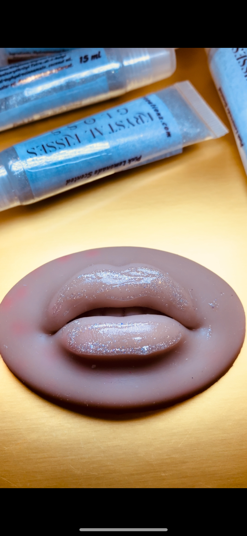 Krystal Kisses Gloss